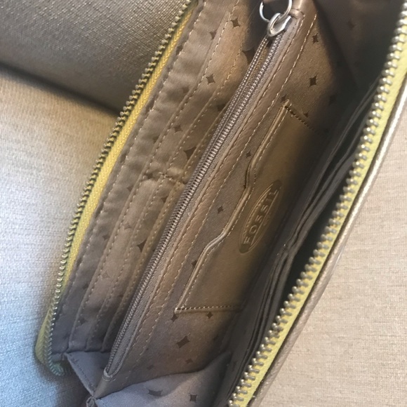 Fossil Wallet - Picture 2 of 2